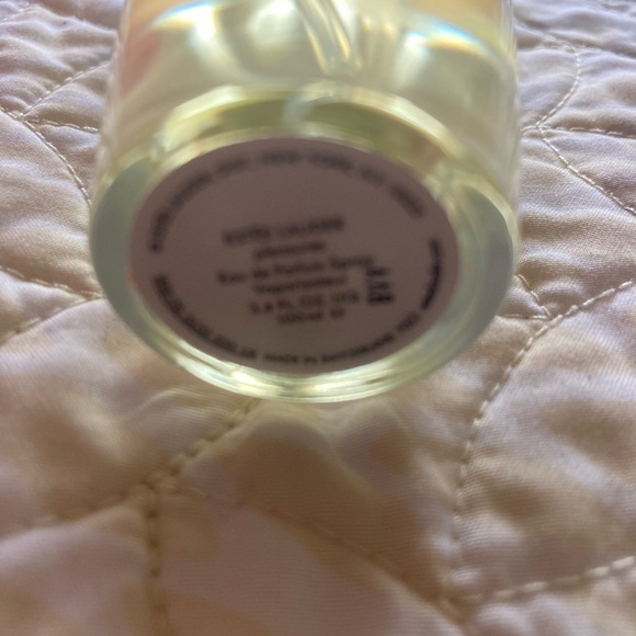 New Estée Lauder Pleasures. Fabulous 3.4-100 ml. Perfume sprayed once. - Picture 4 of 5